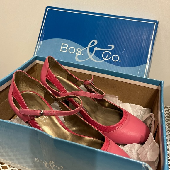 Bos. & Co. Pink strapy 2 inch heel pumps - Size 6 - Picture 5 of 5